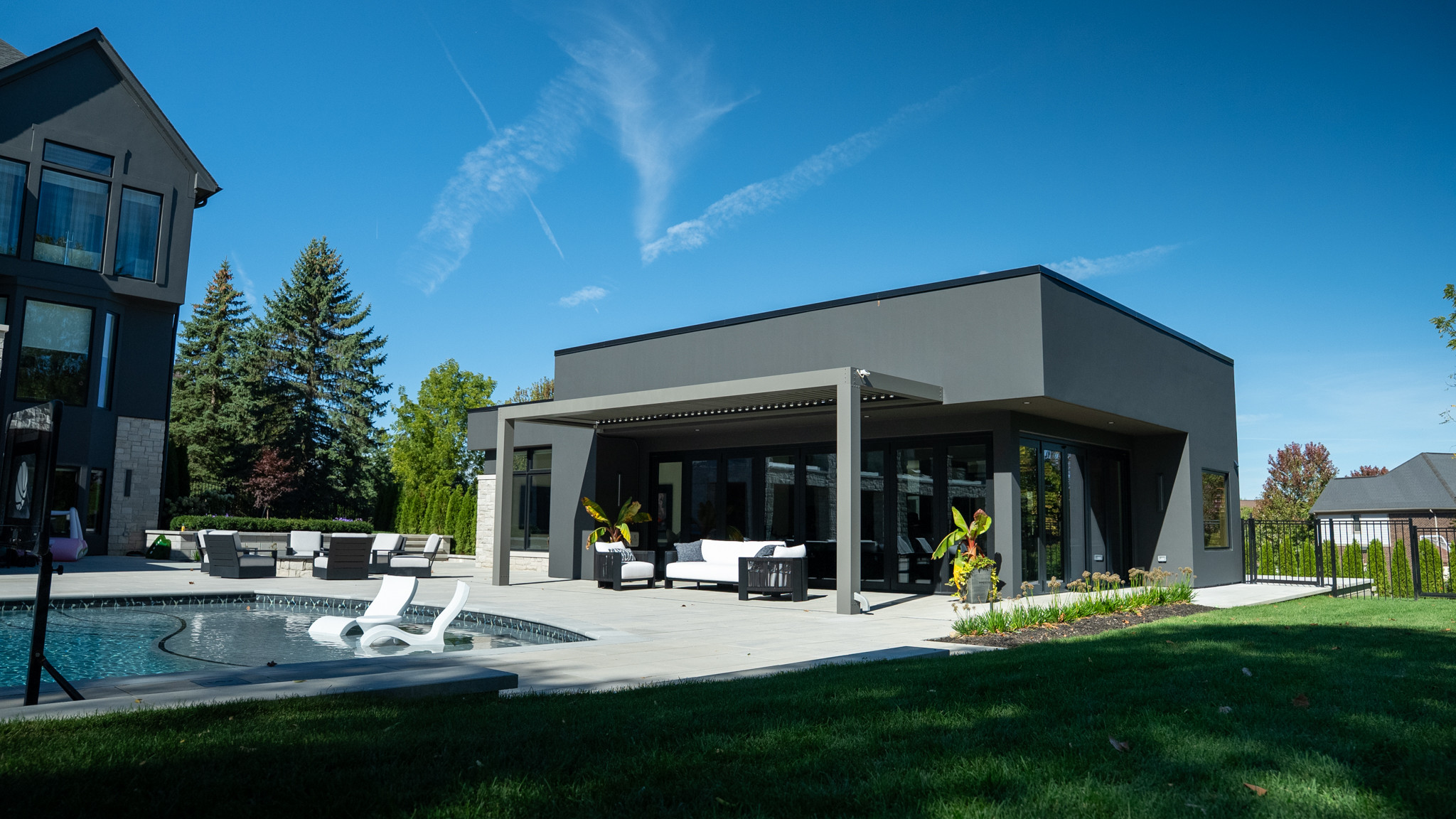 StruXure louvered pergola in Rochester Hills MI by Skyview Detroit