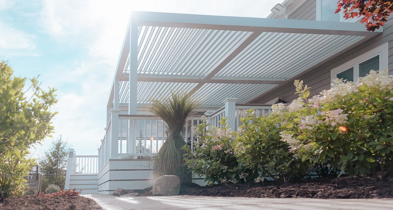 Icon depicting a clipboard with a checklist and a pencil, symbolizing planning, organization, or task management.